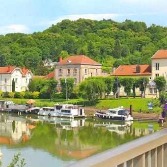 Quais de la Meuse et maisons de Saint-Mihiel