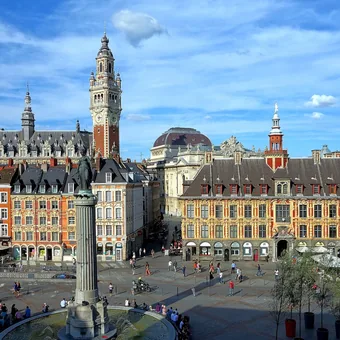 Grand-Place de Lille, ses façades flamandes et le beffroi