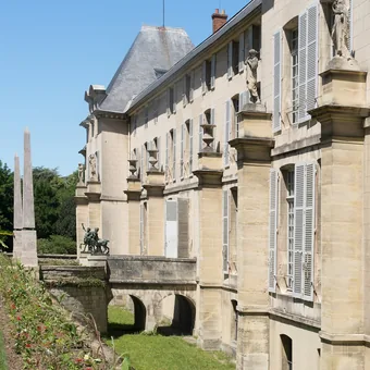 Façade du château de Malmaison, à Rueil-Malmaison