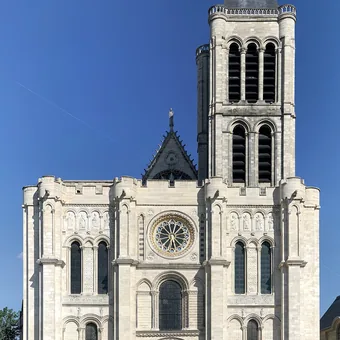 Façade et tour de la basilique de Saint-Denis