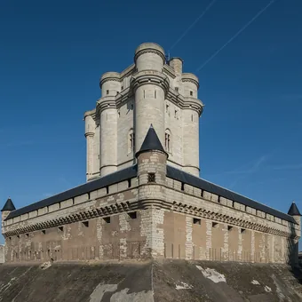 Donjon du château de Vincennes et son enceinte