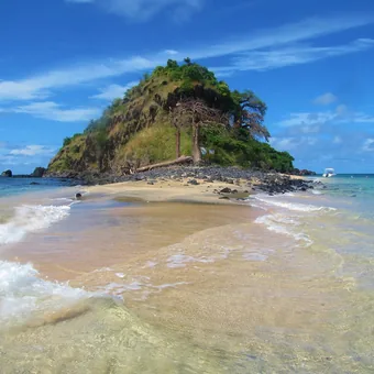 Îlot de sable et lagon turquoise de Mayotte