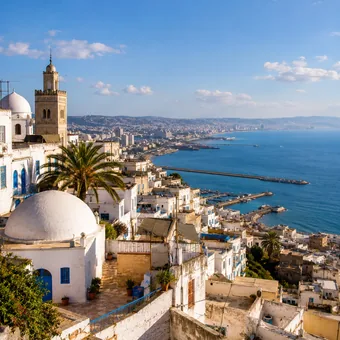 Alger et sa baie sur la Méditerranée