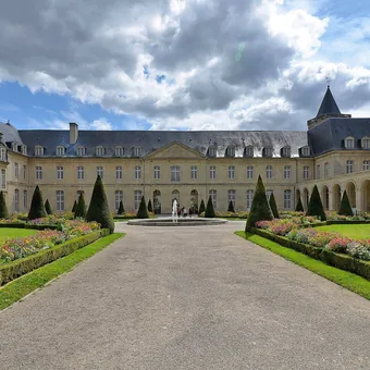 L'abbaye aux Dames de Caen et ses jardins à la française