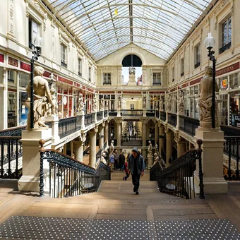 La verrière et les galeries du passage Pommeraye, à Nantes