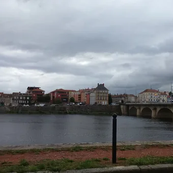 La Loire et le pont de Roanne