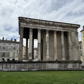 Le temple d'Auguste et de Livie, à Vienne